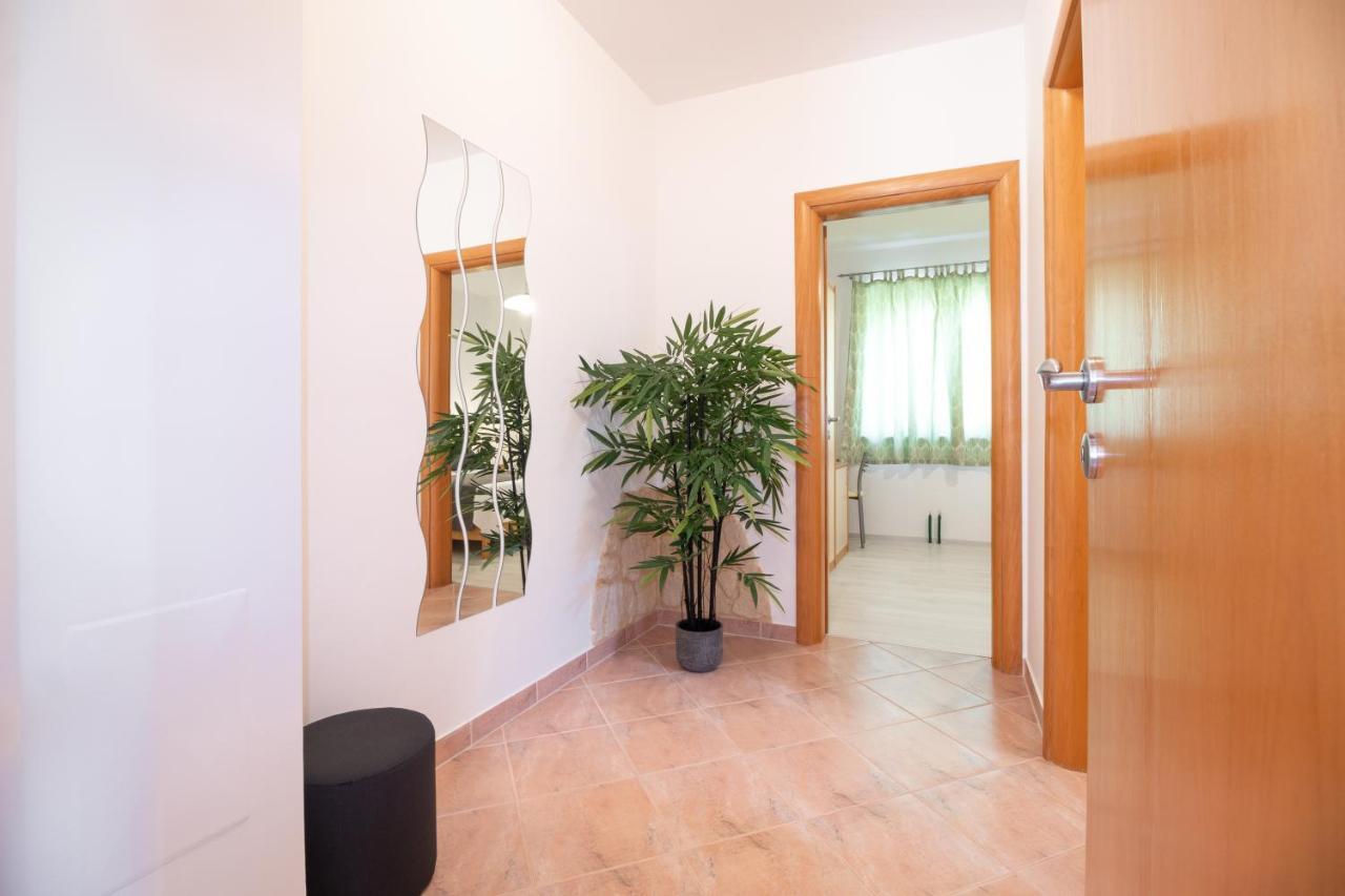 Apartments Gracia Башка Экстерьер фото