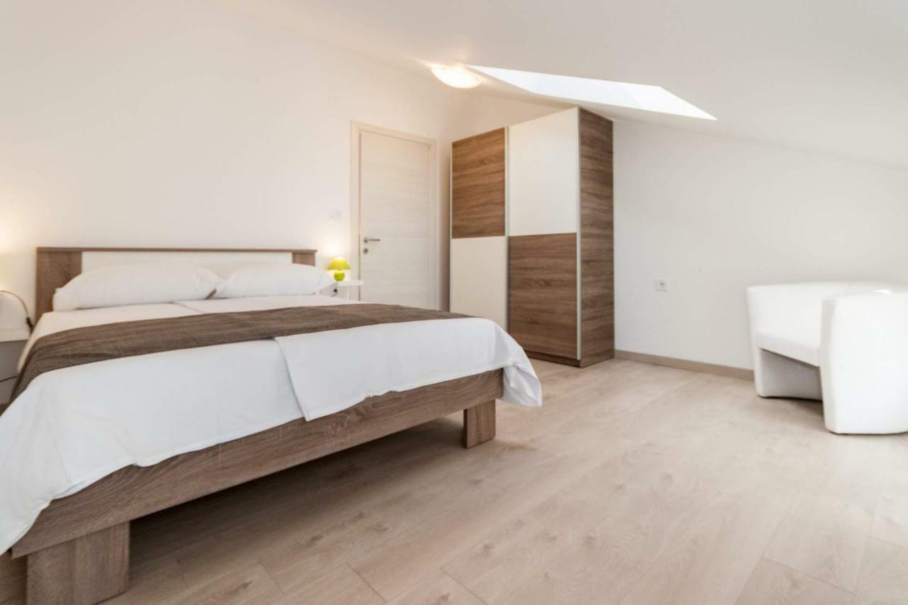 Apartments Gracia Башка Экстерьер фото